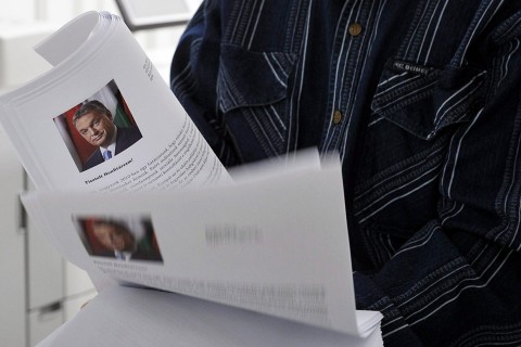 konzultáció (Array)