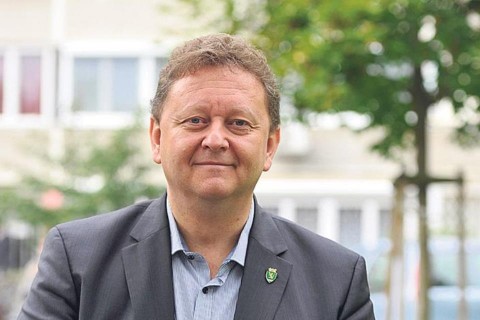 rozgonyi zoltán (Array)