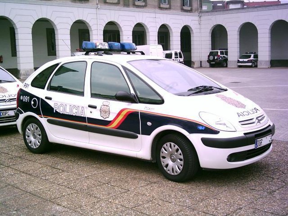 spanyol rendőrség (Array)