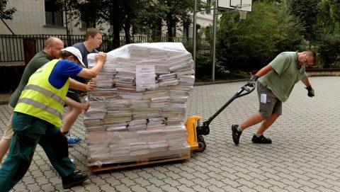 tankonyvbehordas(960x640).jpg (Array)