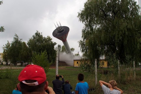 víztorony-robbantás lajosmizsén (Array)