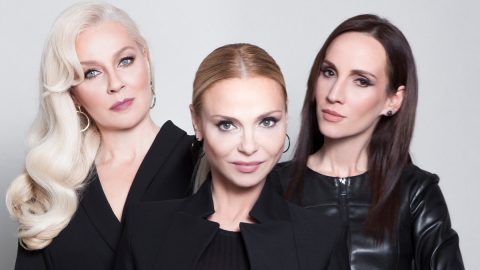 Yvonne Dederick (középen), Szilágyi Adrienne és Kele Eszter társaságában