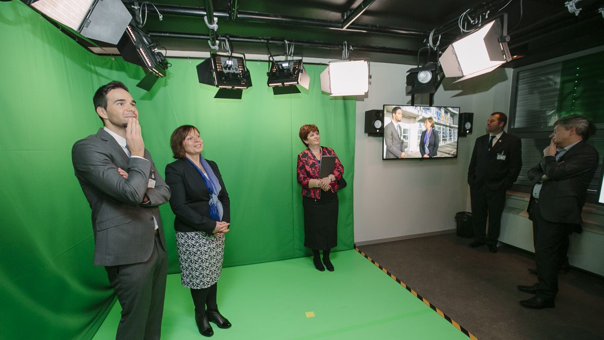 Karas Monika Debrecenben a Bűvösvölgy átadásakor. fotó :NMHH