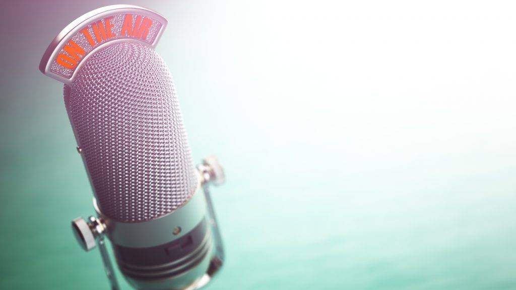 rádió mikrofon on the air