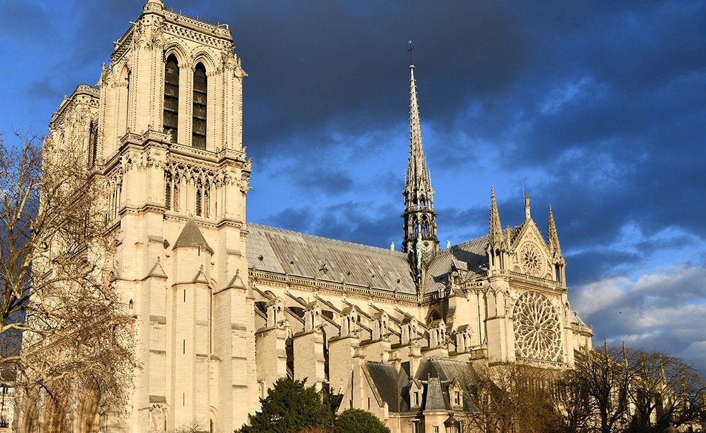 Galéria a lángokban álló Notre-Dame-ról 5