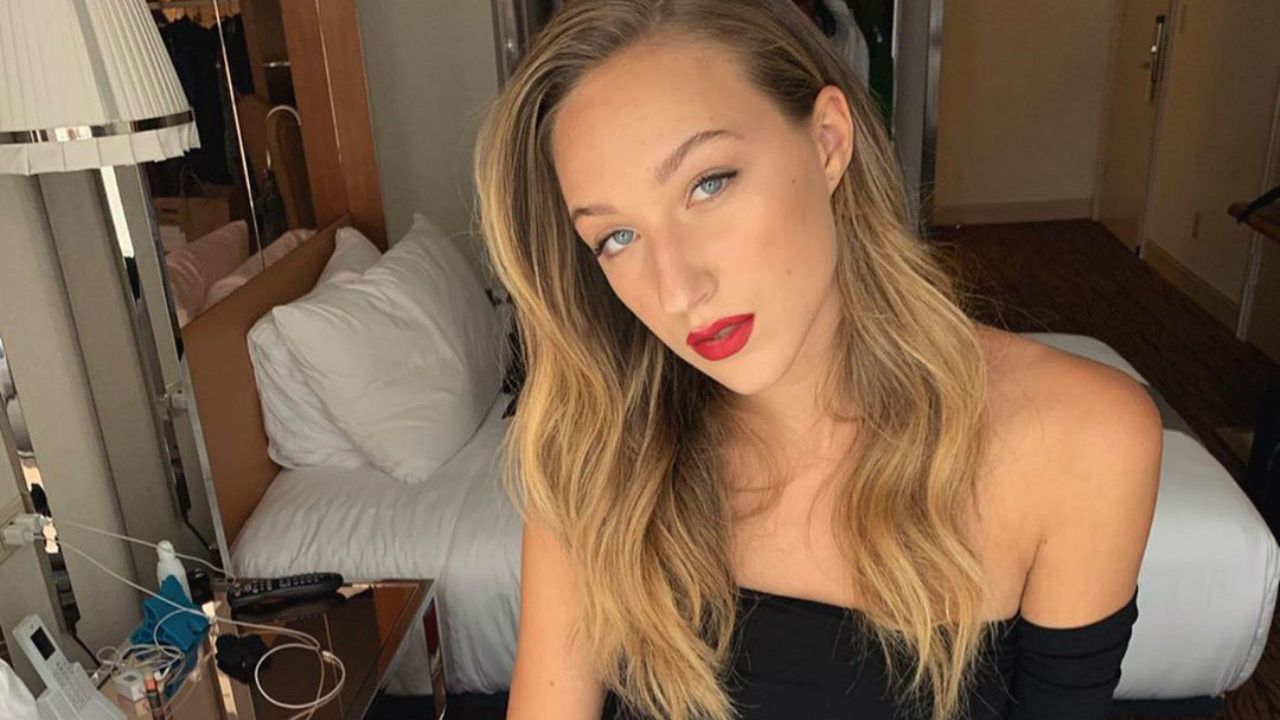 A Netflix magas lányról szóló filmjének főszereplőjét a való életben is  érte hátrány magassága miatt | 24.hu