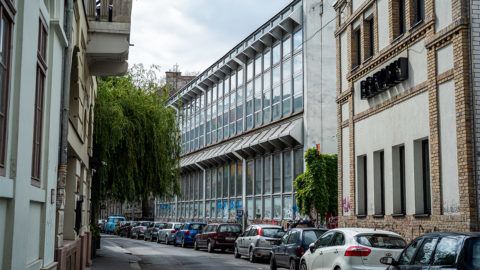 Óriáshotel épülhet a Kazinczy utcában a Táncművészeti Főiskola épületeinek helyén