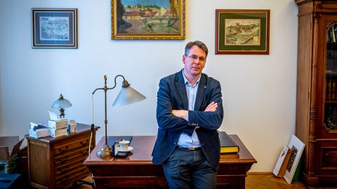 Fidesz-MSZP-DK-Mi Hazánk-Momentum szörnykoalícióról beszél Eger polgármestere