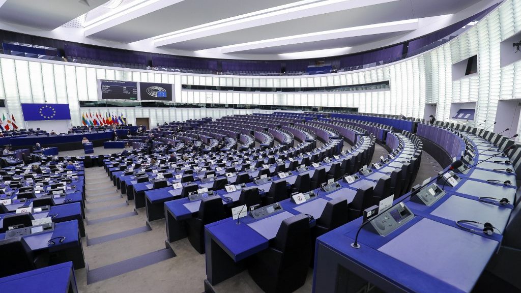 Legális munkaerő-bevándorlást megkönnyítő szabályozást sürget az EP