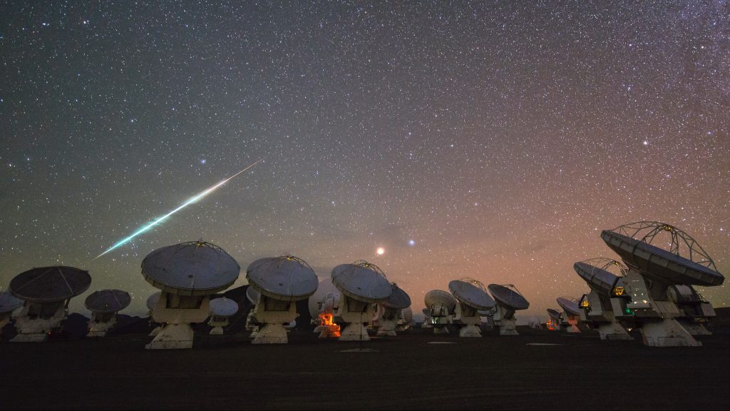 Háztömbnyi aszteorida suhan el hétfőn a Föld mellett