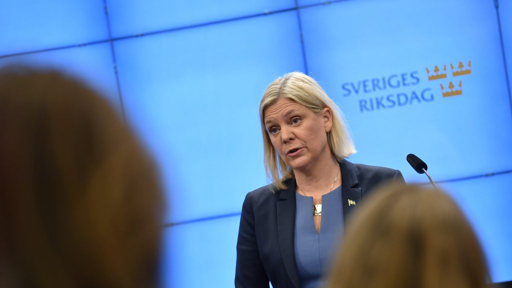 Órákig volt csak a svédek első női kormányfője Magdalena Andersson