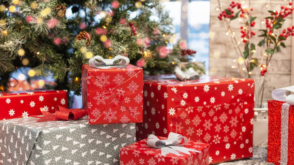 Felmérés: A magyarok 15 százaléka nem költ karácsonyi ajándékra