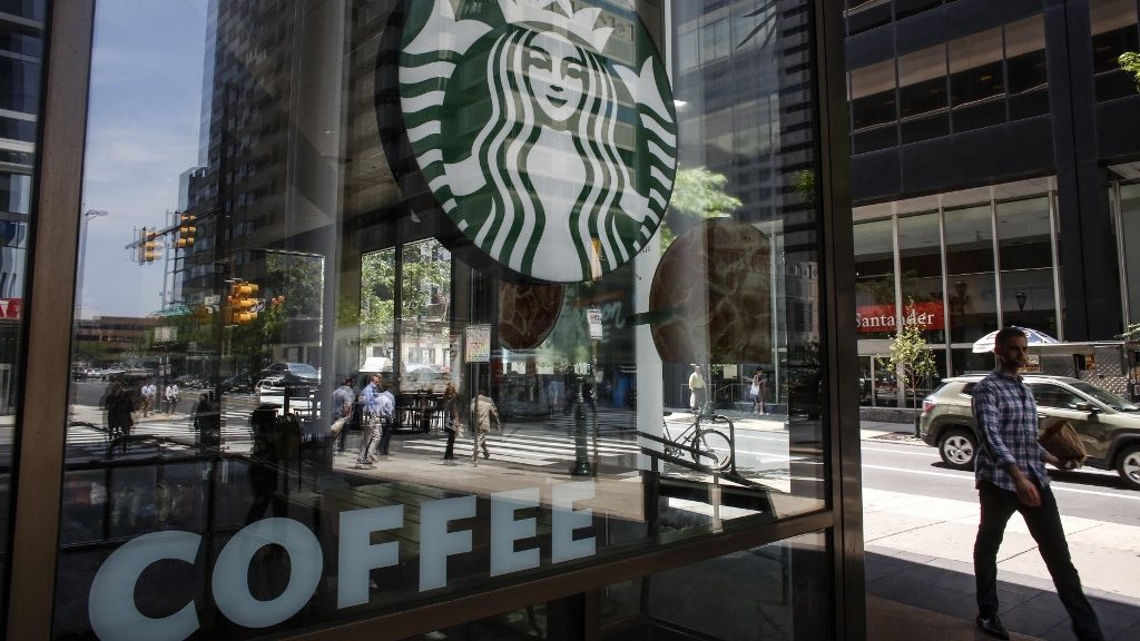 Pozitív lett egy Starbucks-alkalmazott hepatitis A-tesztje, több ezer vásárló lehetett kitéve a vírusnak