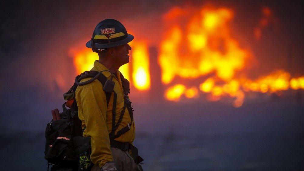 Erdőtűz pusztít Coloradóban, tízezreket kellett evakuálni