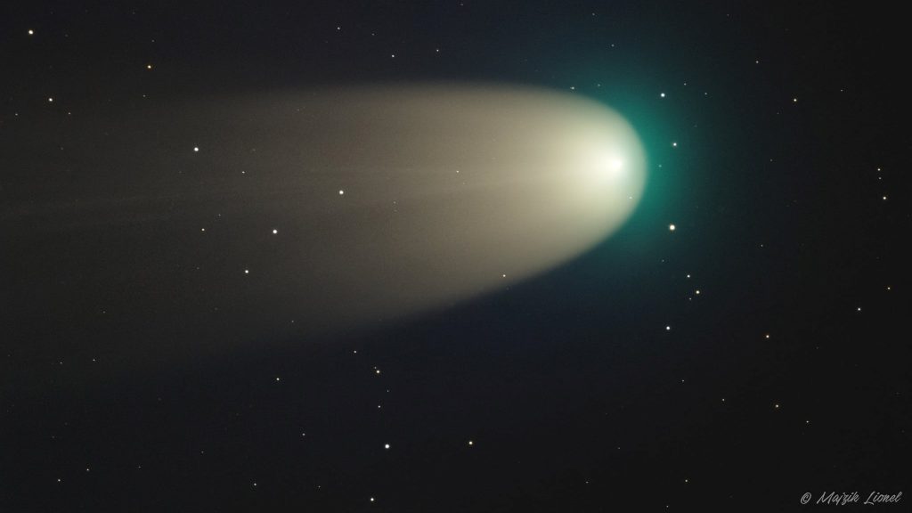 Látványos fotókon az év üstököse