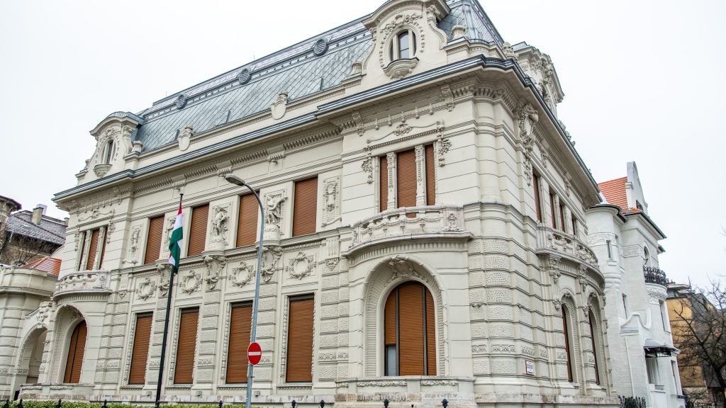 Vádat emelt az ügyészség a Fidesz és az FTC székházában vállalkozókkal folyó egyeztetések miatt