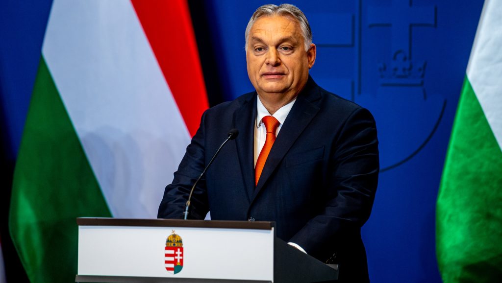 Orbán: lakossági kamatstopot vezetünk be