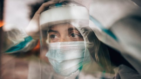 Kellemetlen karácsonyi meglepetés: a tesztközpont 400 pácienssel tudatta tévesen, hogy nem koronavírusosok
