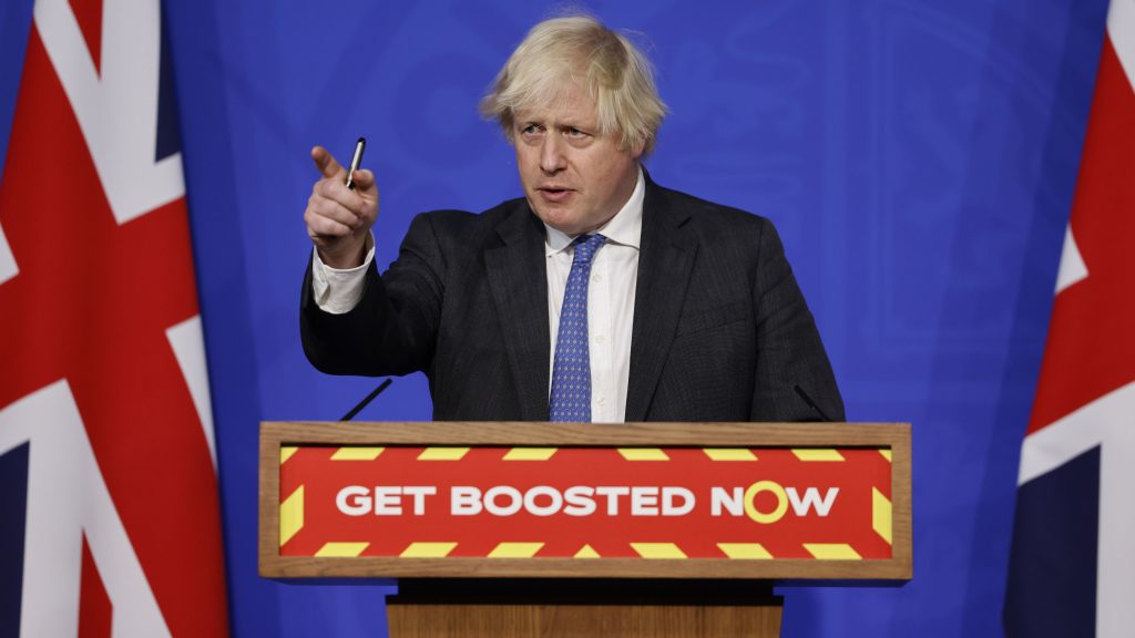 Boris Johnson: Egyelőre nincs tervben új lezárás, de még bármi lehet