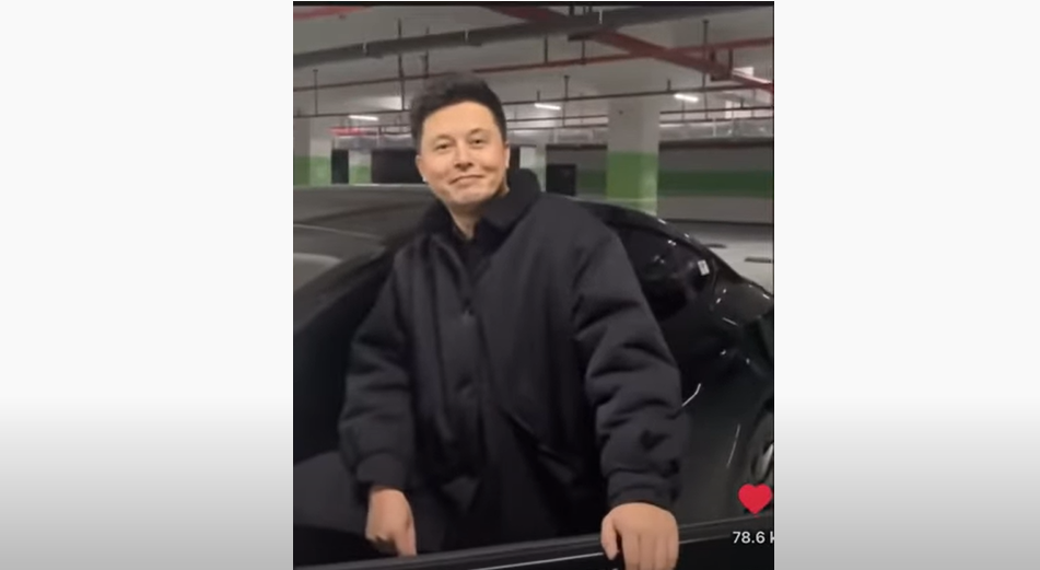 Kísértetiesen hasonlít Elon Muskra ez a kínai férfi