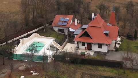Kövér László megszólalt kabinetfőnöke erdélyi úszómedencés házáról