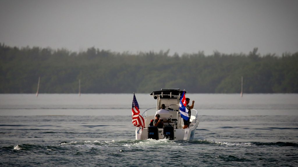 Felborult egy csónak, eltűnt harminckilenc menekült Floridánál