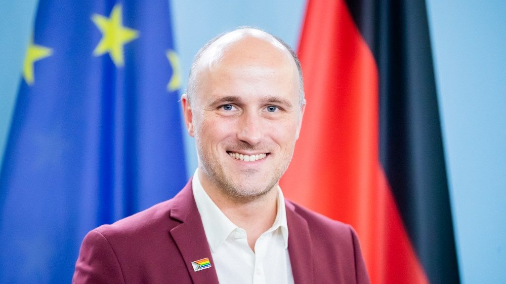 A queer emberek ügyeiért felelős kormánybiztost neveztek ki Németországban