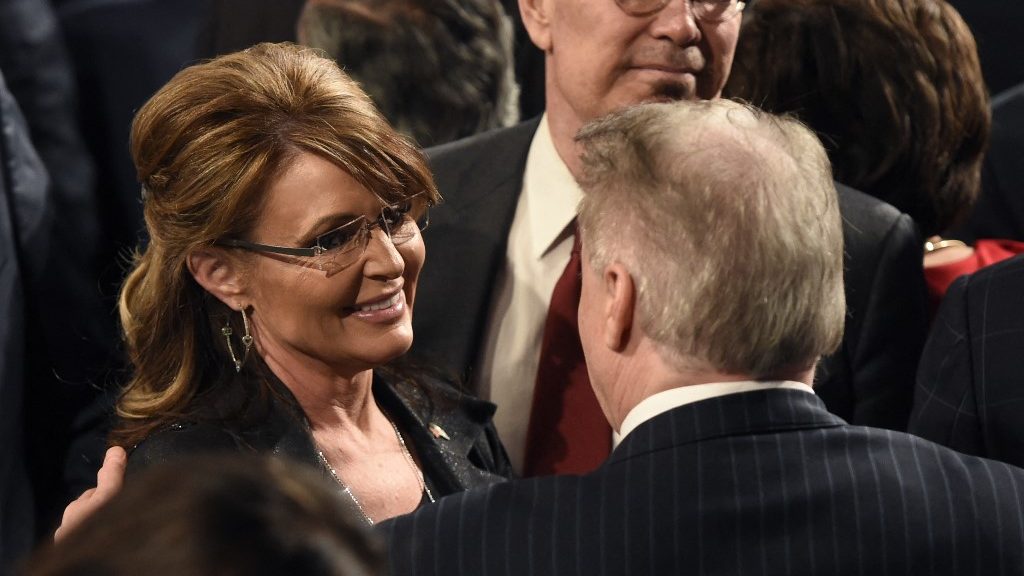 Sarah Palin koronavírusos lett, két nappal később lefotózták, ahogy étteremben eszik