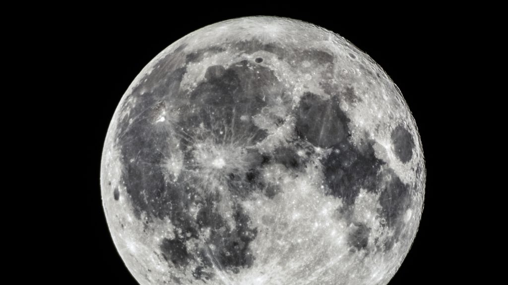 Kiderült, mi a Holdon észlelt titokzatos objektum