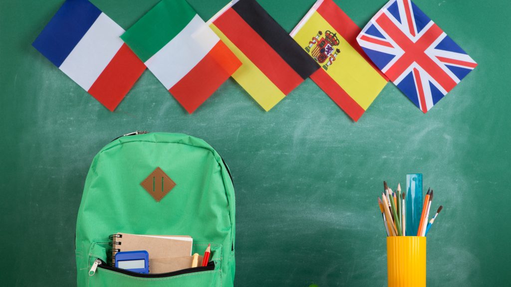 2023-ra halasztják a diákok külföldi nyelvtanulási programját