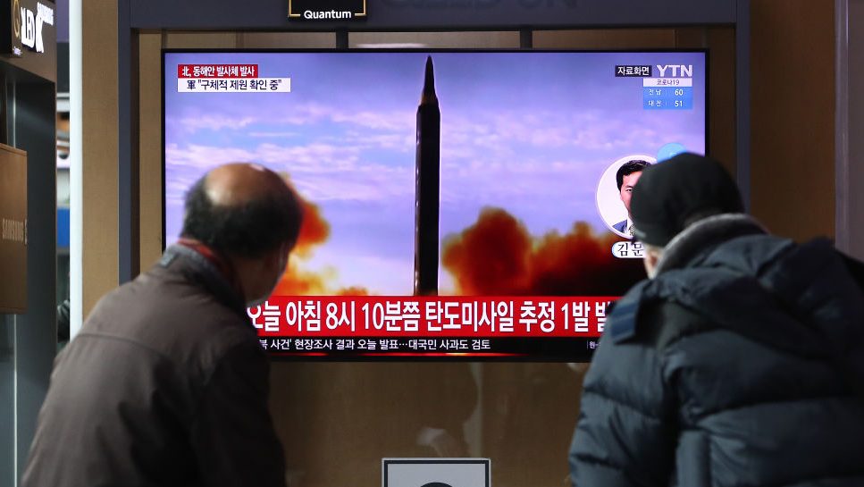 Büntetőintézkedéseket vetettek ki az amerikaiak a rakétázó oroszokra és észak-koreaiakra