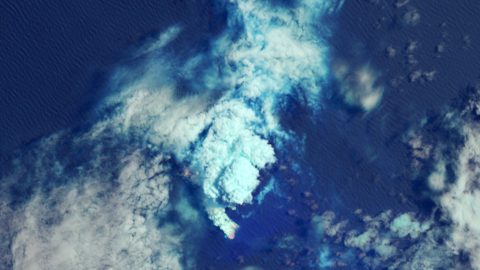 Újra kitört Tongánál a tenger alatti vulkán