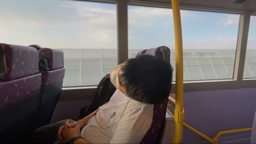 Hongkongban csak azért jár körbe-körbe egy busz, hogy az utasok aludhassanak rajta