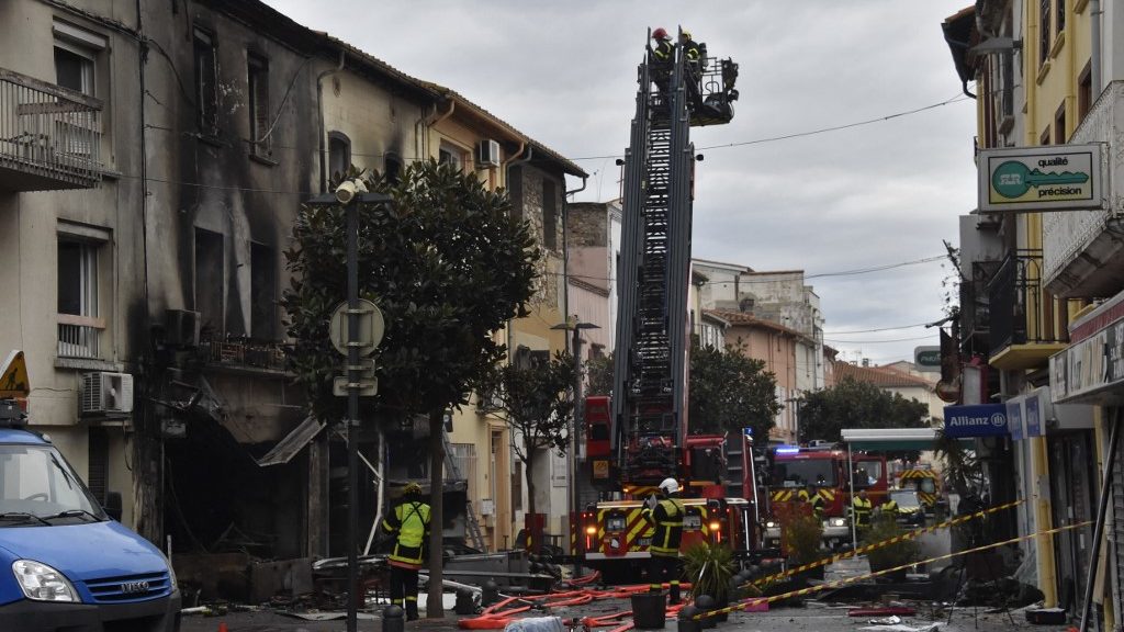 Legalább heten meghaltak egy franciaországi robbanást követő tűzben