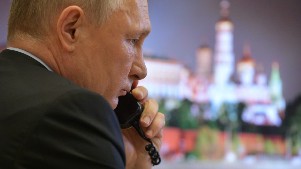Joe Biden figyelmeztette Putyint az ukrajnai offenzíva súlyos következményeire