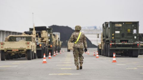 NATO-főtitkár: 30 ezer orosz katonát vezényeltek Fehéroroszországba