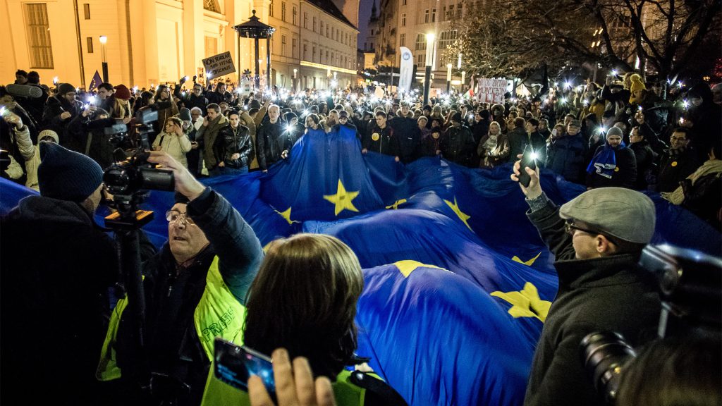 Még mindig EU-pártiak a magyarok, de nagyobb beleszólást szeretnének a közös ügyekbe