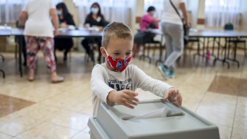 Szijjártó szerint nagyon durva külföldi beavatkozások várhatóak a magyar választásba