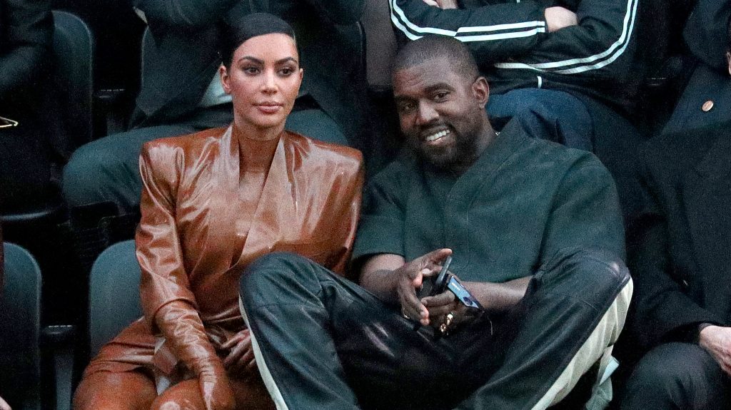 Kim Kardashian szerint Kanye West lehetetlenné teszi azt, hogy békében neveljék a gyerekeiket