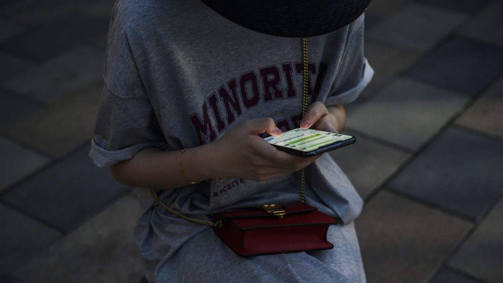 Alábbhagyott a kínaiak mobilvásárlási kedve