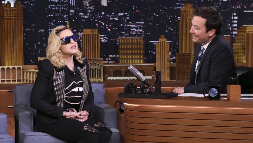Madonna új képein megszaladt a Photoshop, rajongói is a miérteket nyomozzák