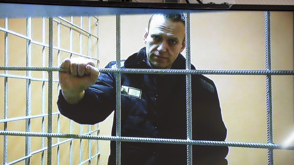 Új pert indítottak a börtönben ülő Navalnij ellen
