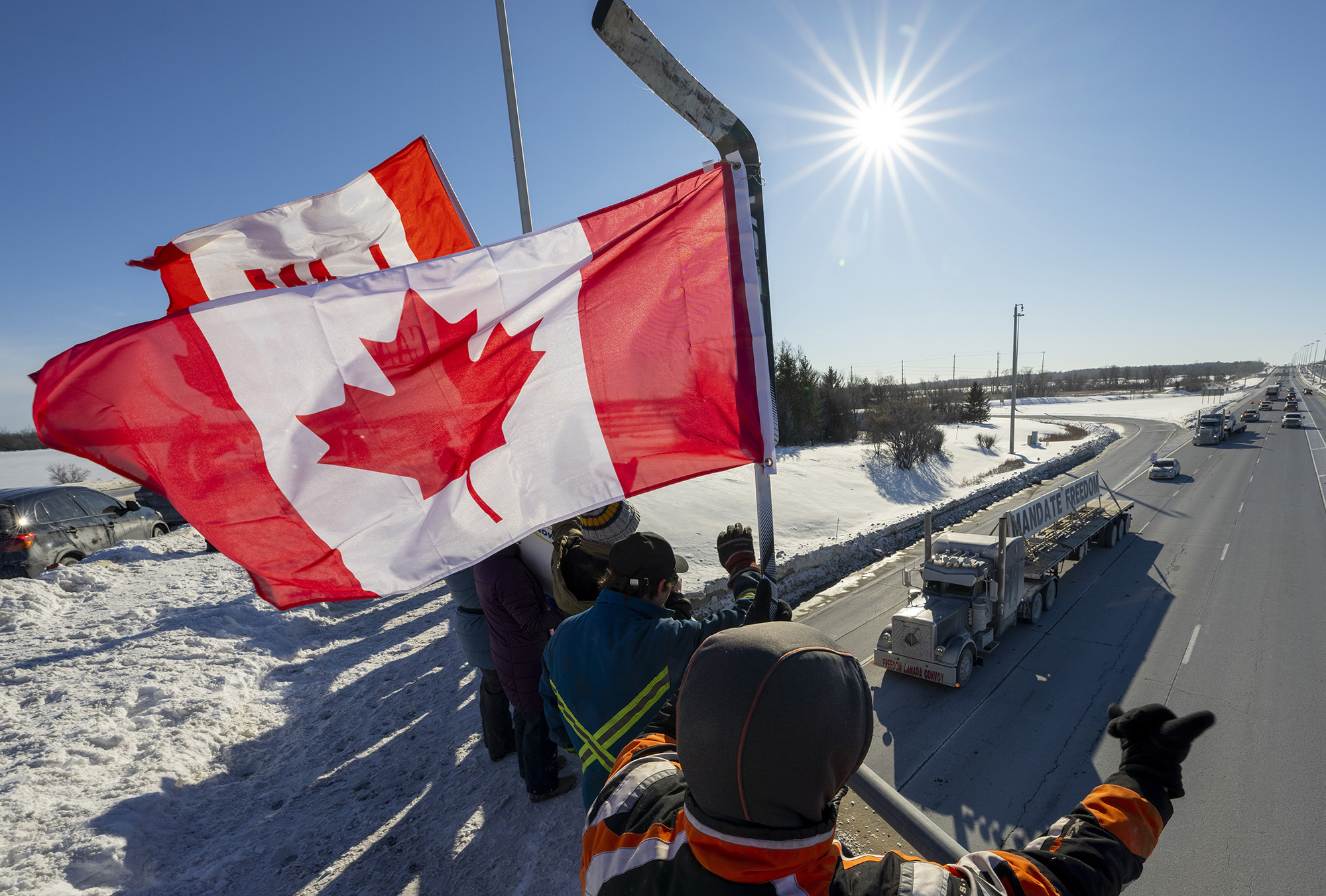 A kötelező oltás ellen tiltakozók már egy határátkelőt is elfoglaltak Kanadában