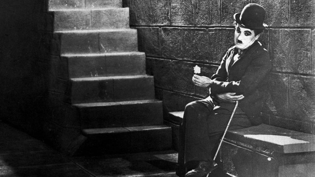 Ezért kellett betonba önteni Chaplin koporsóját