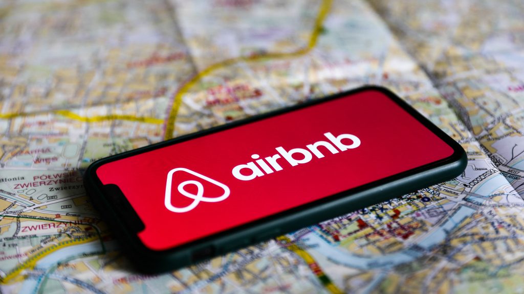 Az Airbnb felfüggeszti működését Oroszországban és Fehéroroszországban