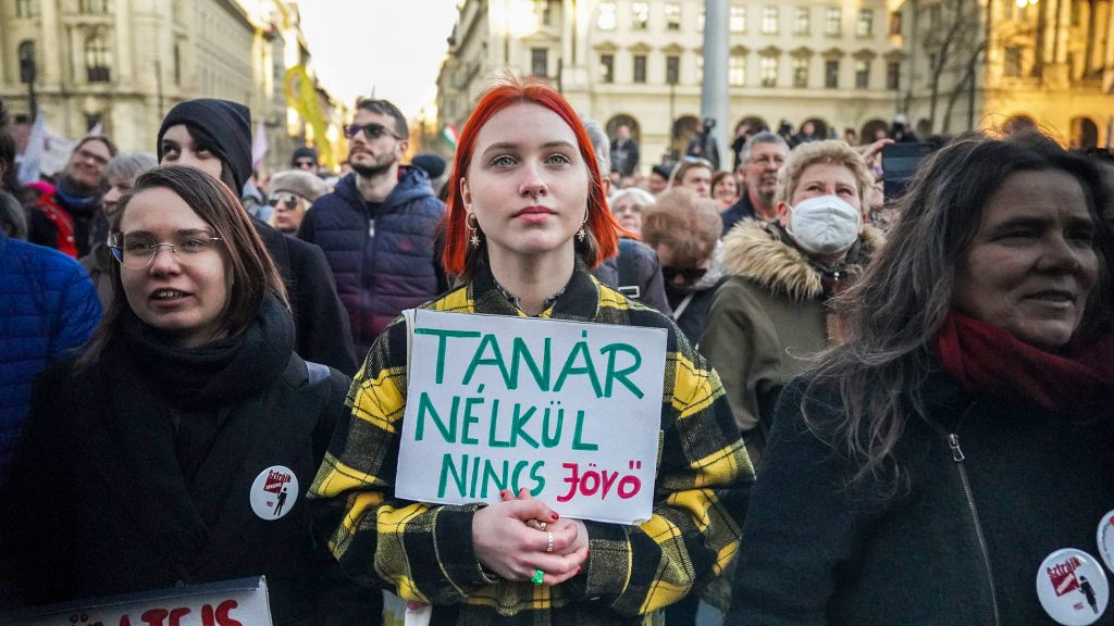 ?Ez mindannyiunk ügye, nem jobb- vagy baloldal kérdése? ? sztrájkjogokért tüntettek a pedagógusok