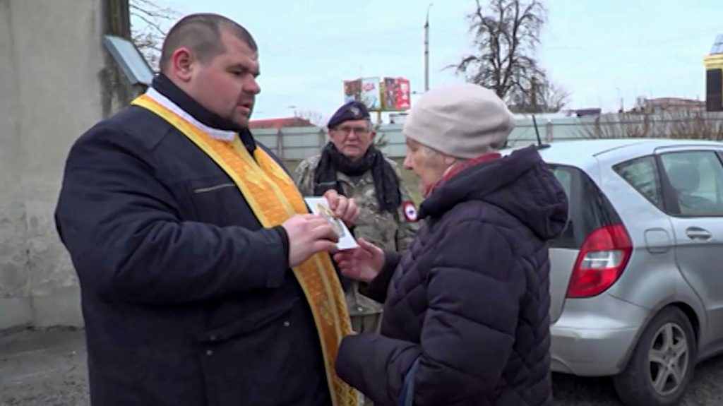 Helyszíni videóriport: Nyugat-Ukrajnában megy tovább az élet, de készülnek a legrosszabbra