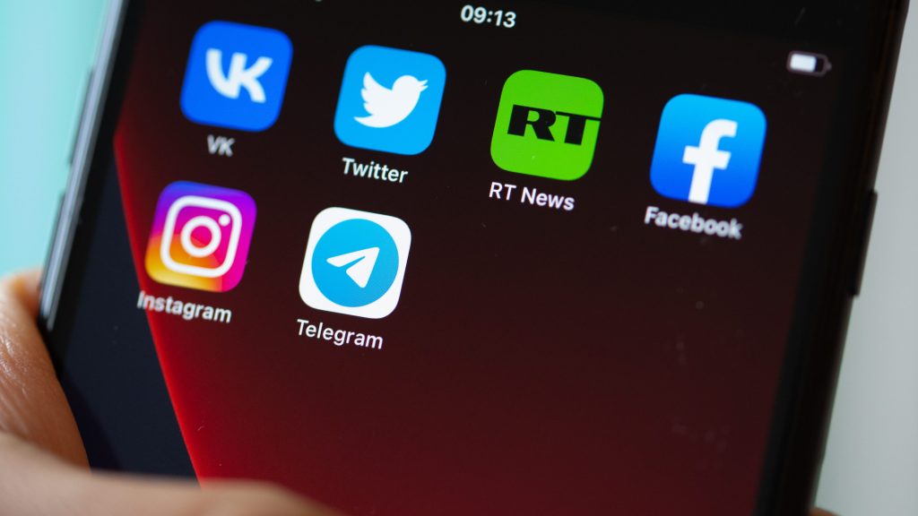 Az orosz hatóságok korlátozzák az oroszok számára az Instagram-hozzáférést