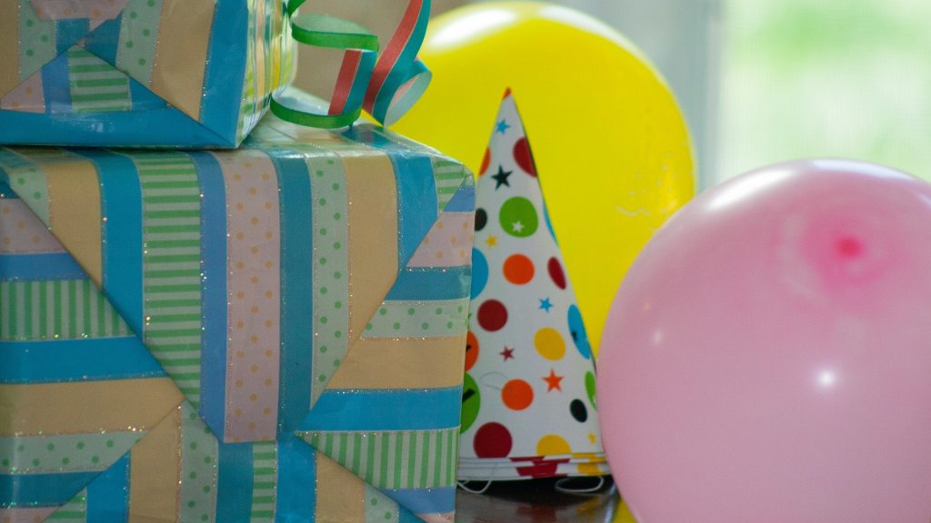 Undorodik magától a nő, aki lemondta kislánya első születésnapi partiját, hogy megleckéztesse
