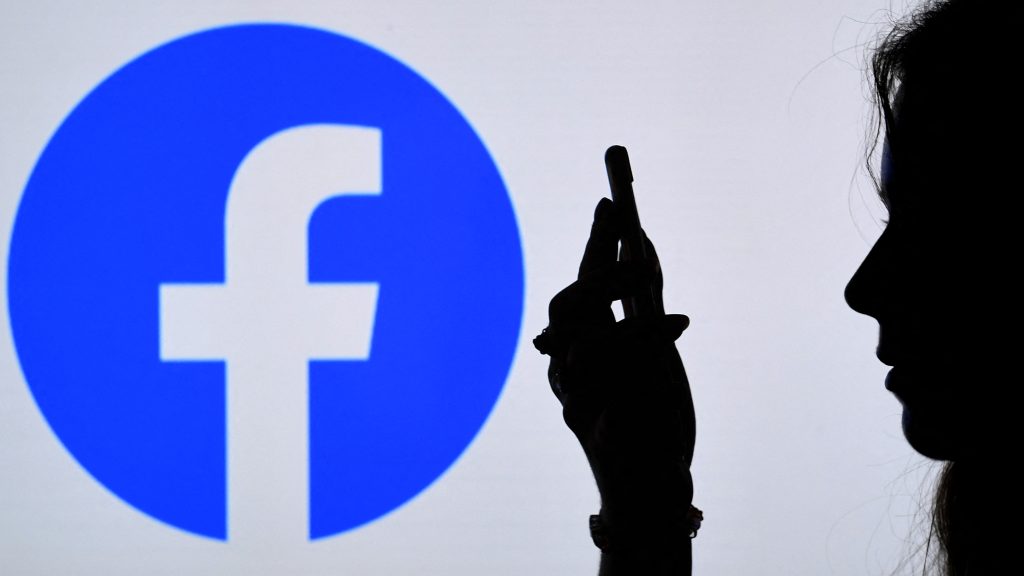 A Facebook hibája miatt hónapokig ömlött a káros tartalom a felhasználókra